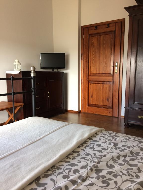 Pod Lasem Apartment Charzykowy